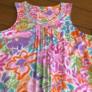 EUC CHAPS Floral Top